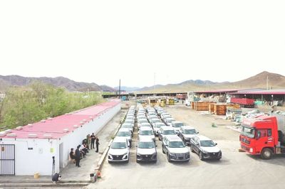 青河縣塔克什肯口岸 領(lǐng)跑新疆公路口岸貨運(yùn)，公路國際貨代功不可沒